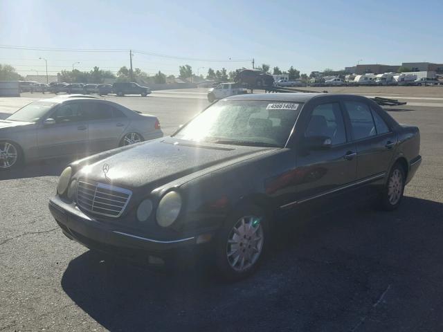 WDBJF65J31B325303 - 2001 MERCEDES-BENZ E 320 BLACK photo 2