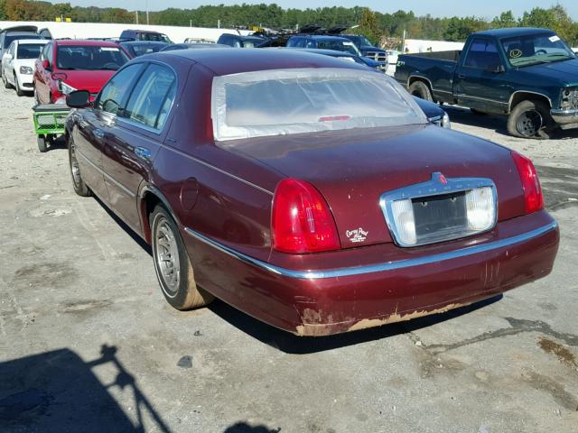 1LNHM82W71Y706324 - 2001 LINCOLN TOWN CAR S RED photo 3