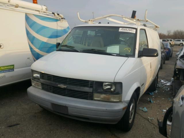 1GCDM19W8WB179176 - 1998 CHEVROLET ASTRO WHITE photo 2