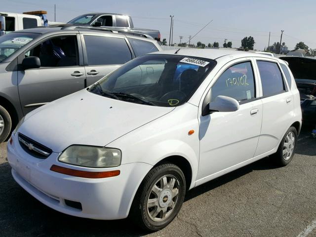 KL1TJ62664B131479 - 2004 CHEVROLET AVEO LS WHITE photo 2