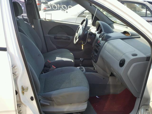 KL1TJ62664B131479 - 2004 CHEVROLET AVEO LS WHITE photo 5