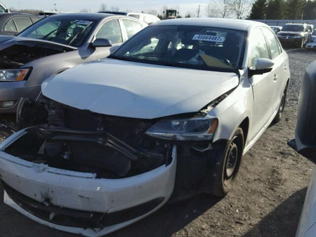 3VW2K7AJ0EM228097 - 2014 VOLKSWAGEN JETTA BASE WHITE photo 2