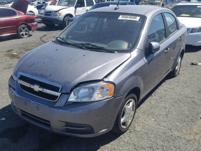 KL1TD5DE1AB099722 - 2010 CHEVROLET AVEO LS GRAY photo 2