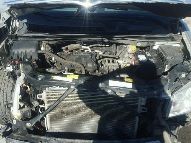 2A8HR54P78R834841 - 2008 CHRYSLER TOWN & COU SILVER photo 7