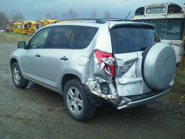 2T3JF4DV1AW073312 - 2010 TOYOTA RAV4 SILVER photo 3