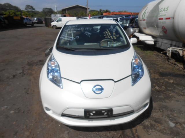 JN1AZ0CP9CT026945 - 2012 NISSAN LEAF SV WHITE photo 9