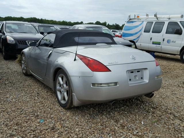 JN1AZ36A74T010544 - 2004 NISSAN 350Z ROADS SILVER photo 3