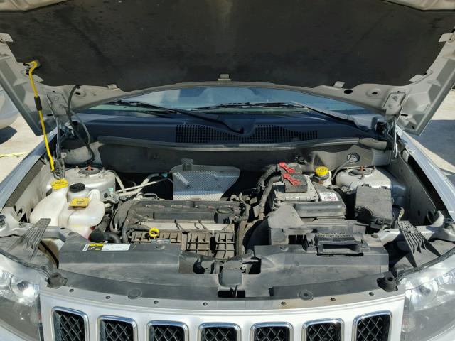 1C4NJCBAXED586944 - 2014 JEEP COMPASS SP ვერცხლისფერი ფოტო 7