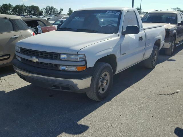 1GCEK14W21Z175383 - 2001 CHEVROLET SILVERADO WHITE photo 2