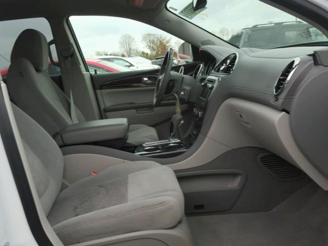 5GAKRAKD1HJ157774 - 2017 BUICK ENCLAVE თეთრი ფოტო 5