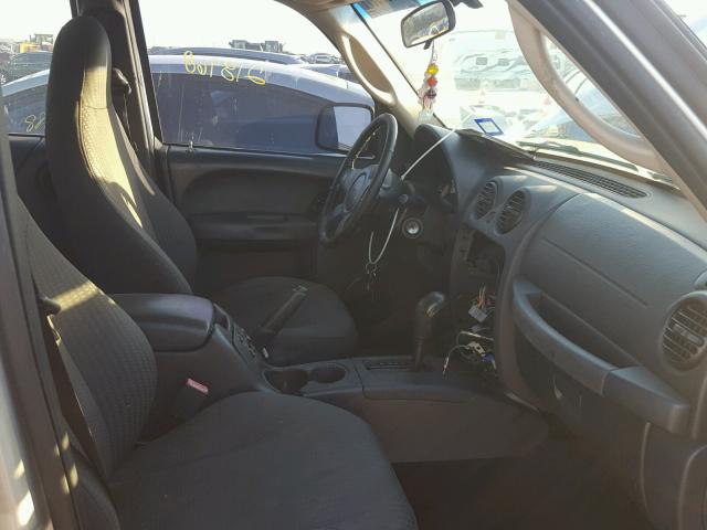 1J4GK48K54W296085 - 2004 JEEP LIBERTY SP SILVER photo 5