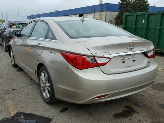 5NPEC4AC8BH269690 - 2011 HYUNDAI SONATA GOLD photo 3