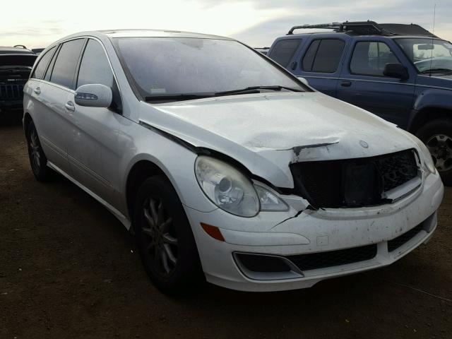 4JGCB65E56A031631 - 2006 MERCEDES-BENZ R 350 WHITE photo 1