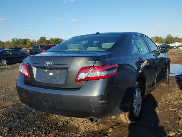 4T1BF3EKXBU592484 - 2011 TOYOTA CAMRY BASE GRAY photo 4