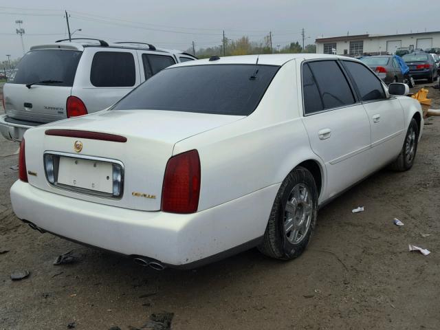 1G6KD54Y24U157606 - 2004 CADILLAC DEVILLE WHITE photo 4