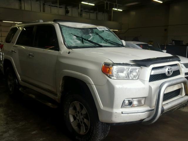 JTEBU5JR8C5080478 - 2012 TOYOTA 4RUNNER SR WHITE photo 1