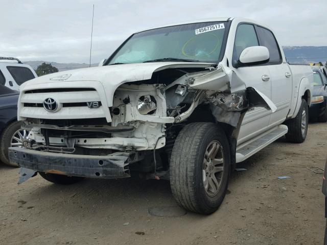 5TBET38194S440032 - 2004 TOYOTA TUNDRA DOU WHITE photo 2