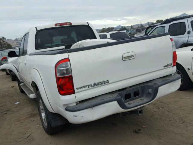 5TBET38194S440032 - 2004 TOYOTA TUNDRA DOU WHITE photo 3