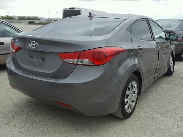 5NPDH4AEXDH230455 - 2013 HYUNDAI ELANTRA GL GRAY photo 4