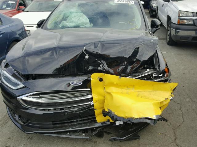 3FA6P0PU4HR329901 - 2017 FORD FUSION SE BLACK photo 9