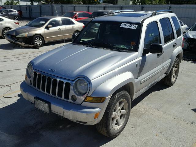 1J4GL58KX6W216978 - 2006 JEEP LIBERTY LI SILVER photo 2