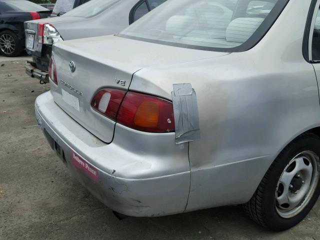 1NXBR12E4YZ323383 - 2000 TOYOTA COROLLA VE SILVER photo 9