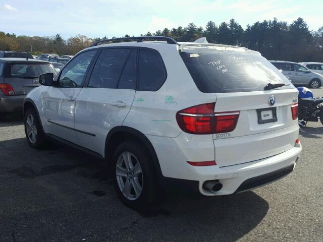 5UXZV4C51D0B21697 - 2013 BMW X5 XDRIVE3 WHITE photo 3