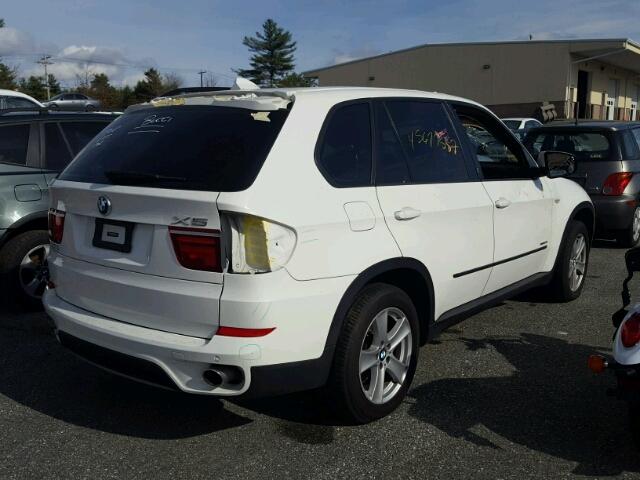 5UXZV4C51D0B21697 - 2013 BMW X5 XDRIVE3 Սպիտակ լուսանկար 4