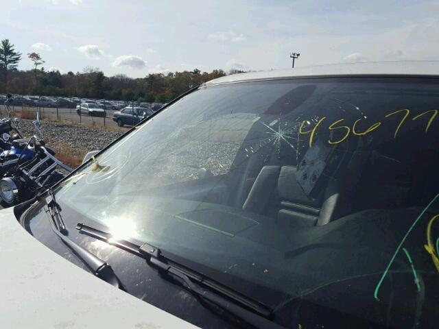 5UXZV4C51D0B21697 - 2013 BMW X5 XDRIVE3 Սպիտակ լուսանկար 9