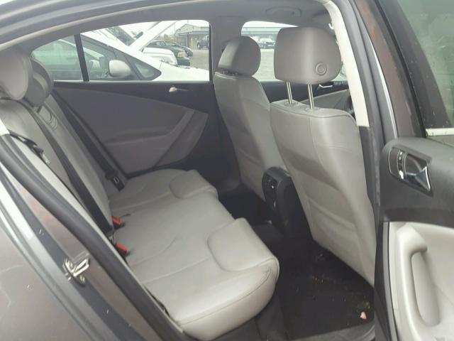 WVWAU93C66P156806 - 2006 VOLKSWAGEN PASSAT GRAY photo 6