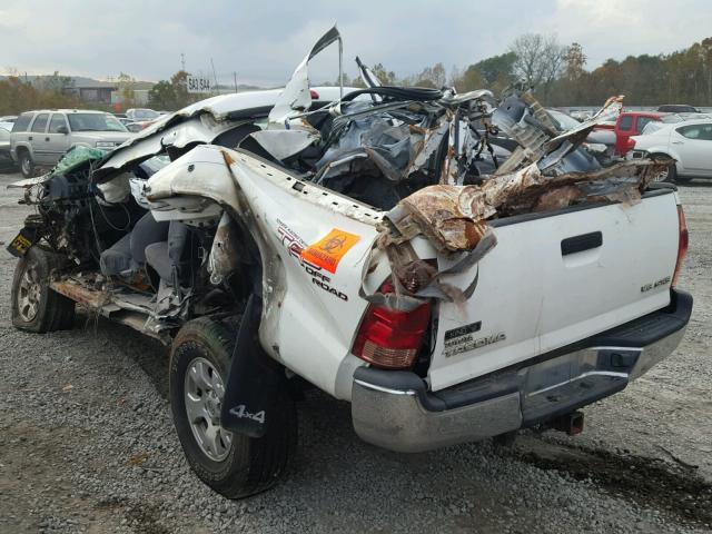 3TMLU42N97M010938 - 2007 TOYOTA TACOMA DOU WHITE photo 3