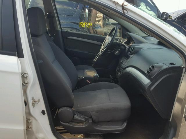 KL1TD5DE0BB180860 - 2011 CHEVROLET AVEO LS WHITE photo 5