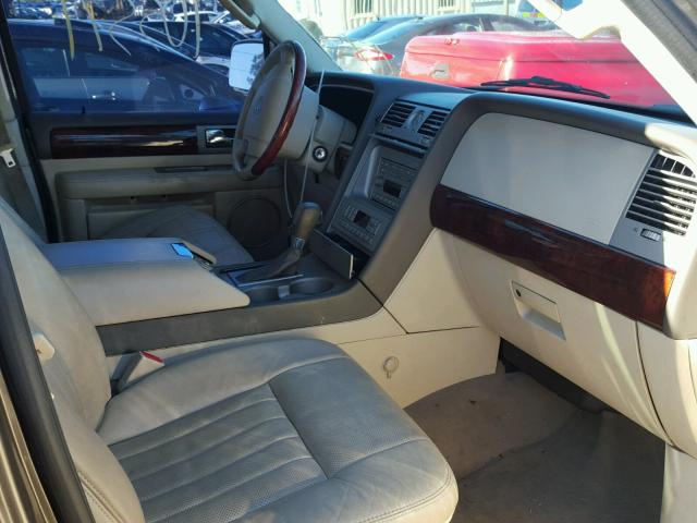 5LMFU27R94LJ14378 - 2004 LINCOLN NAVIGATOR 灰色 照片 5