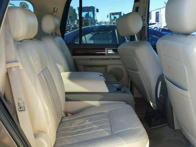 5LMFU27R94LJ14378 - 2004 LINCOLN NAVIGATOR 灰色 照片 6