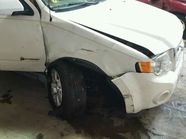 1FMCU59399KD03948 - 2009 FORD ESCAPE HYB WHITE photo 9