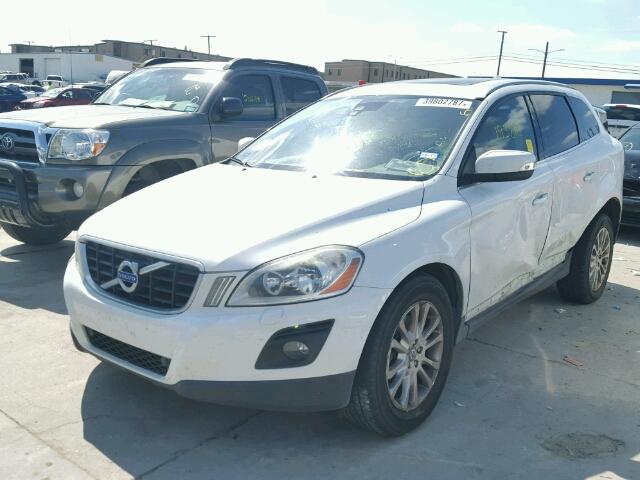 YV4992DZ6A2081400 - 2010 VOLVO XC60 T6 WHITE photo 2