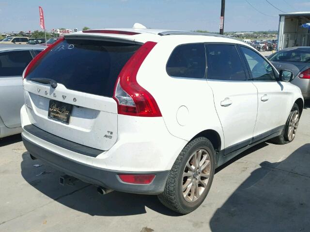 YV4992DZ6A2081400 - 2010 VOLVO XC60 T6 WHITE photo 4