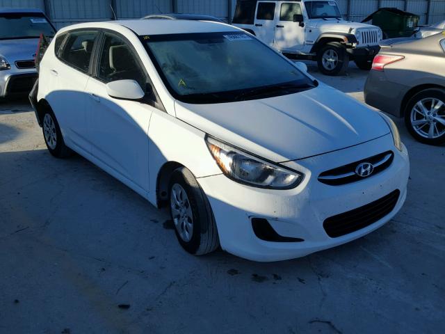 KMHCT5AE6FU204889 - 2015 HYUNDAI ACCENT GS WHITE photo 1