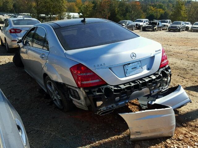 WDDNG8GB4AA314386 - 2010 MERCEDES-BENZ S 550 4MAT SILVER photo 3