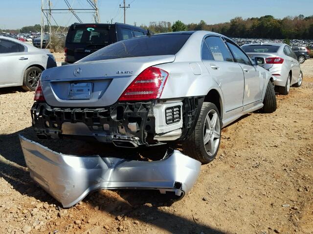 WDDNG8GB4AA314386 - 2010 MERCEDES-BENZ S 550 4MAT SILVER photo 4