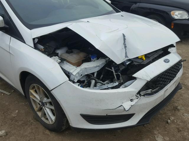 1FADP3F2XGL215732 - 2016 FORD FOCUS SE WHITE photo 9