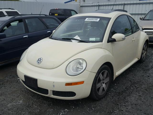 3VWRG31C26M422710 - 2006 VOLKSWAGEN NEW BEETLE 奶油色 照片 2