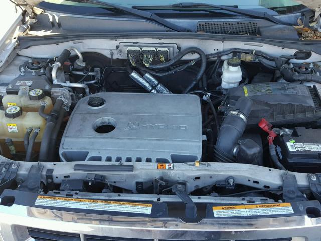 1FMCU49339KA86388 - 2009 FORD ESCAPE HYB WHITE photo 7