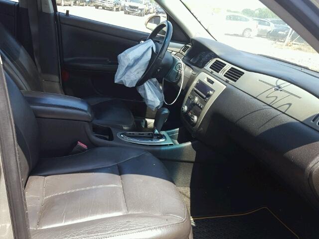 2G1WD58C689154006 - 2008 CHEVROLET IMPALA SUP 银色 照片 5