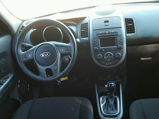 KNDJT2A62C7413401 - 2012 KIA SOUL + SILVER photo 9