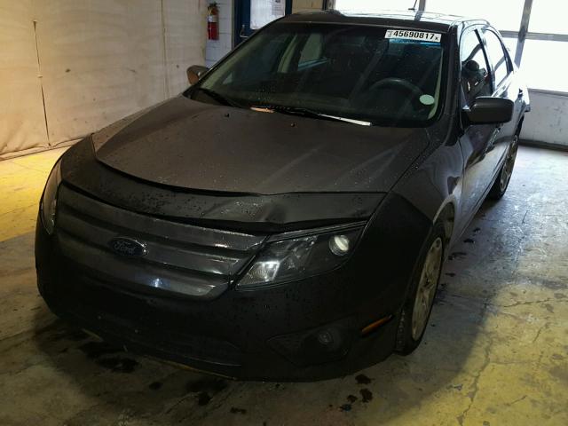 3FAHP0HA5BR146429 - 2011 FORD FUSION SE GRAY photo 2