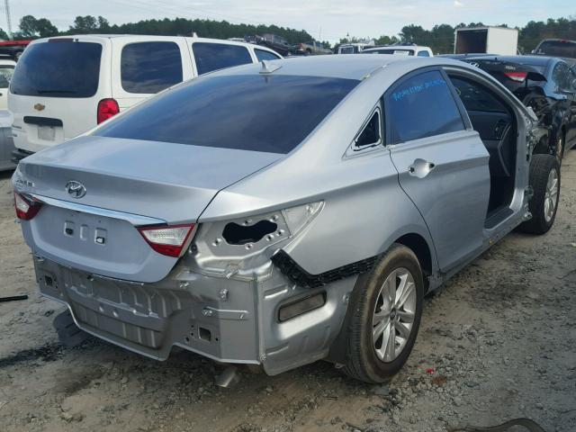 5NPEB4AC1EH896318 - 2014 HYUNDAI SONATA GLS SILVER photo 4