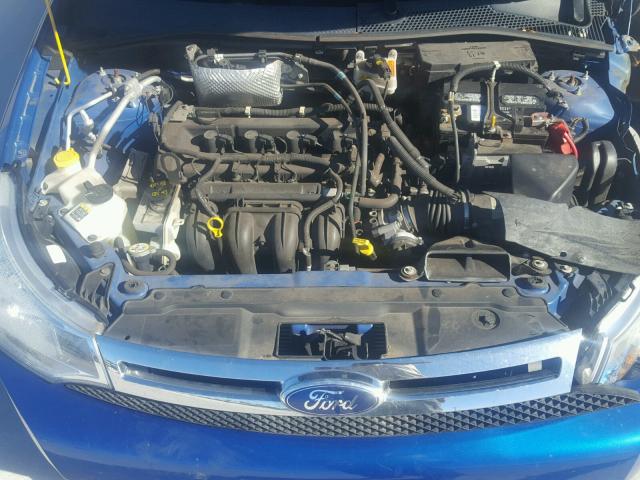 1FAHP3FN6BW174826 - 2011 FORD FOCUS SE BLUE photo 7