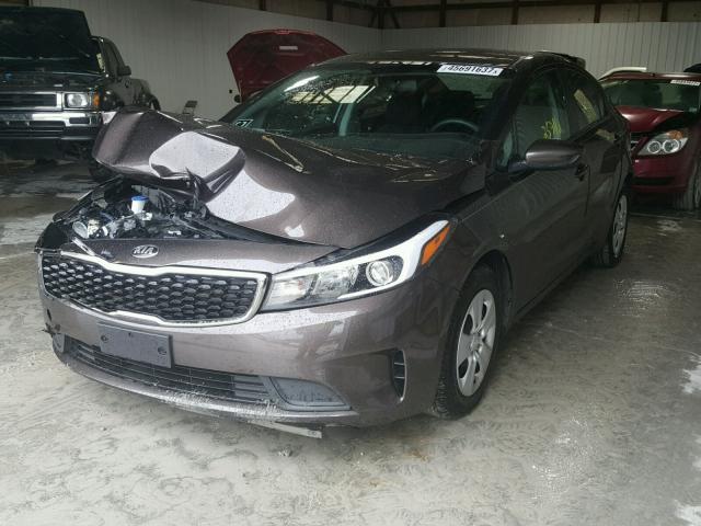 3KPFK4A73HE128081 - 2017 KIA FORTE LX BLACK photo 2