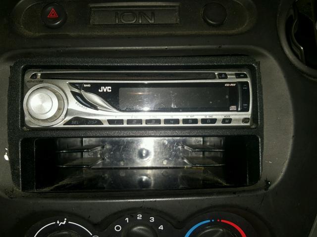 1G8AF52FX4Z137010 - 2004 SATURN ION LEVEL WHITE photo 9